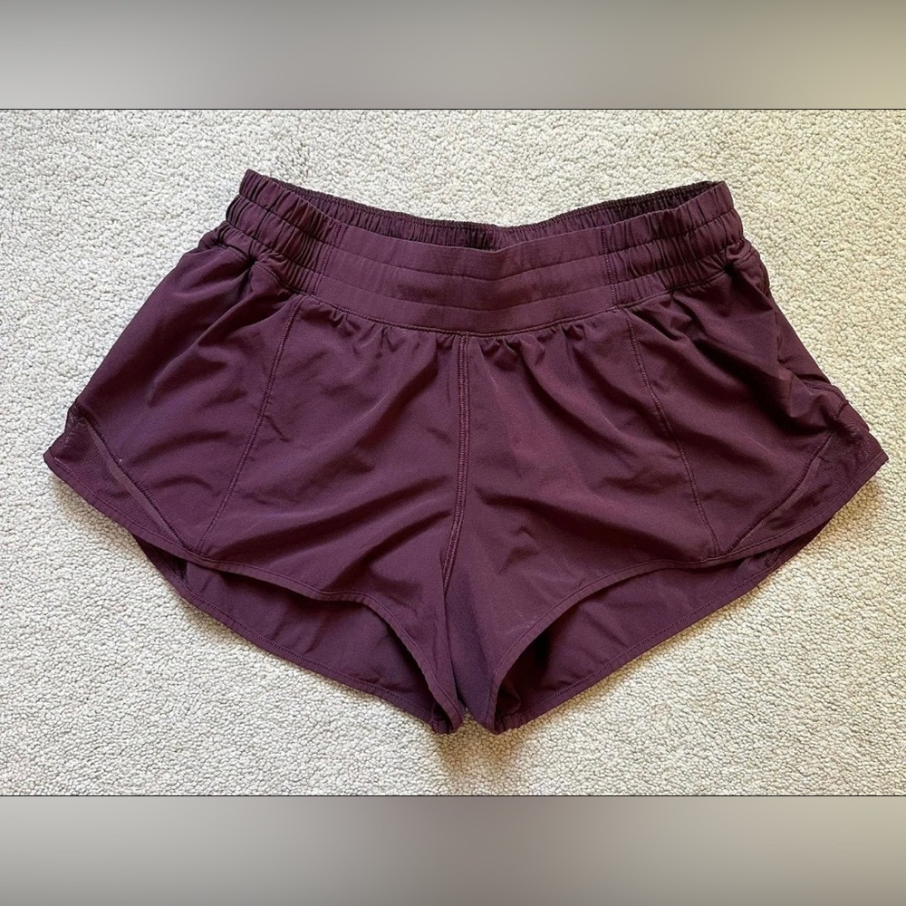 Lululemon low rise hotty hot 2.5